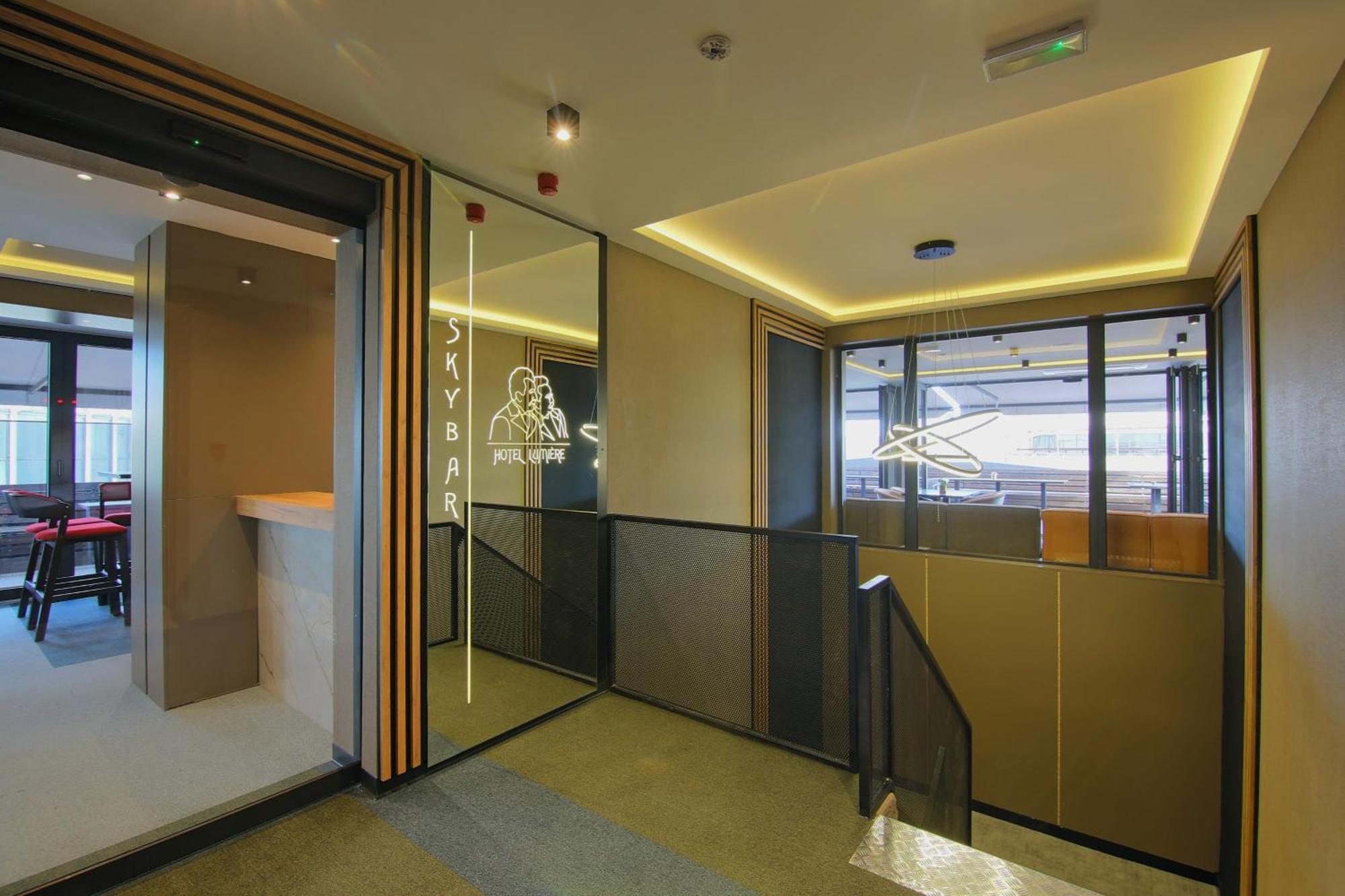 Lumiere Hotel Белград Экстерьер фото