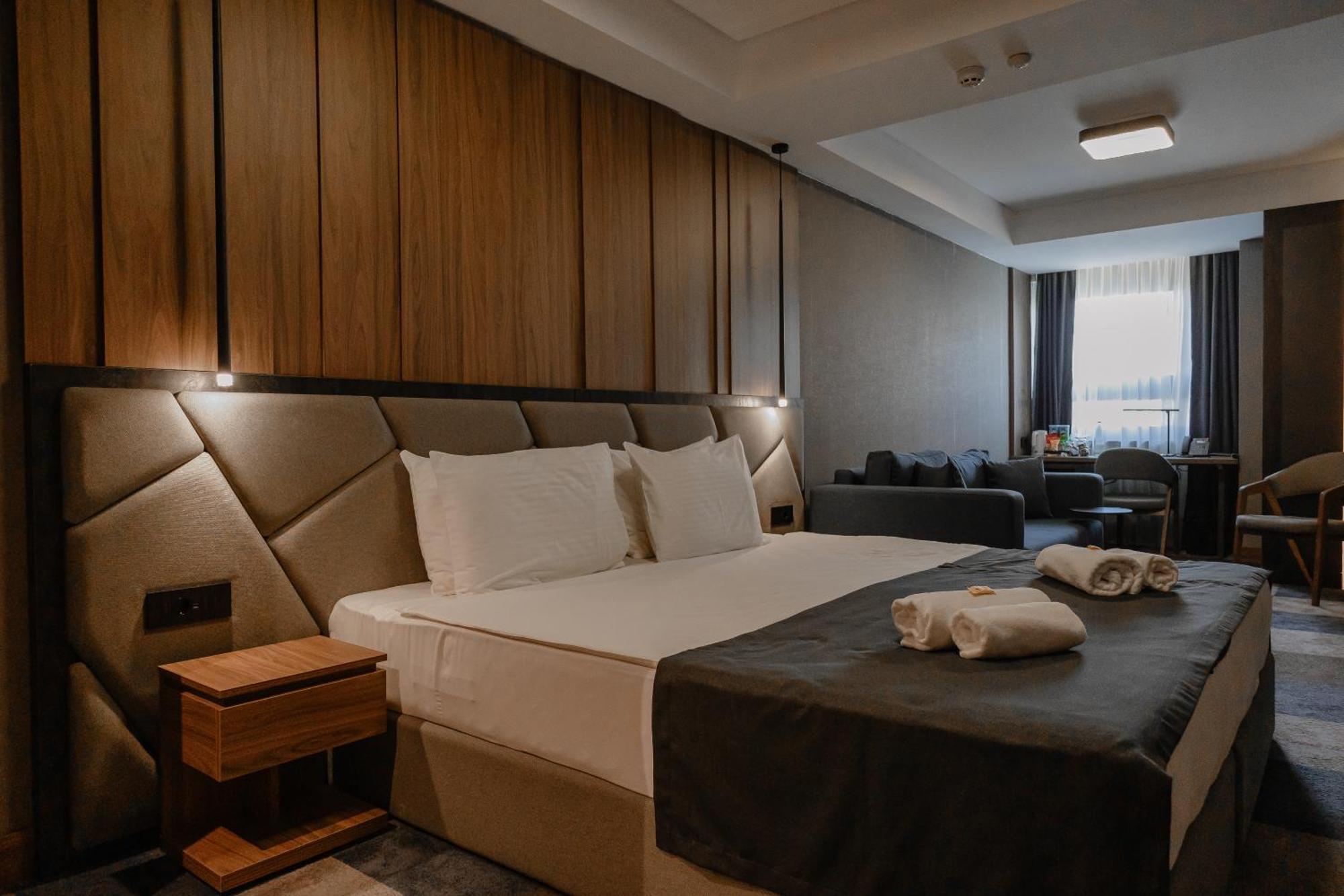 Lumiere Hotel Белград Экстерьер фото